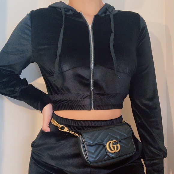 mariposa | velvet two piece short set - Picture 6 of 8